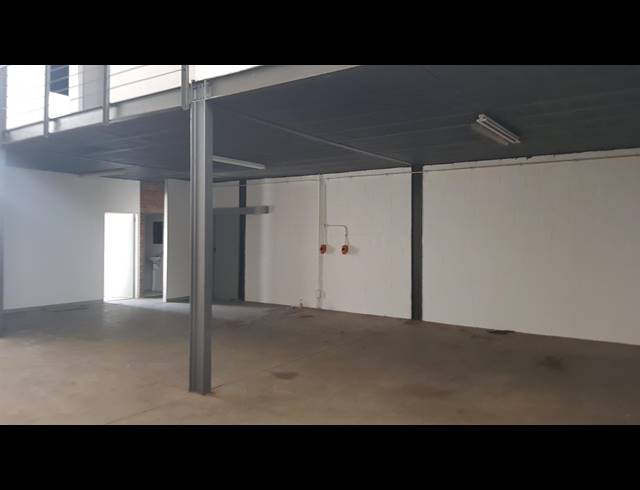 280M² FACTORY TO LET IN SAXENBURG PARK 1